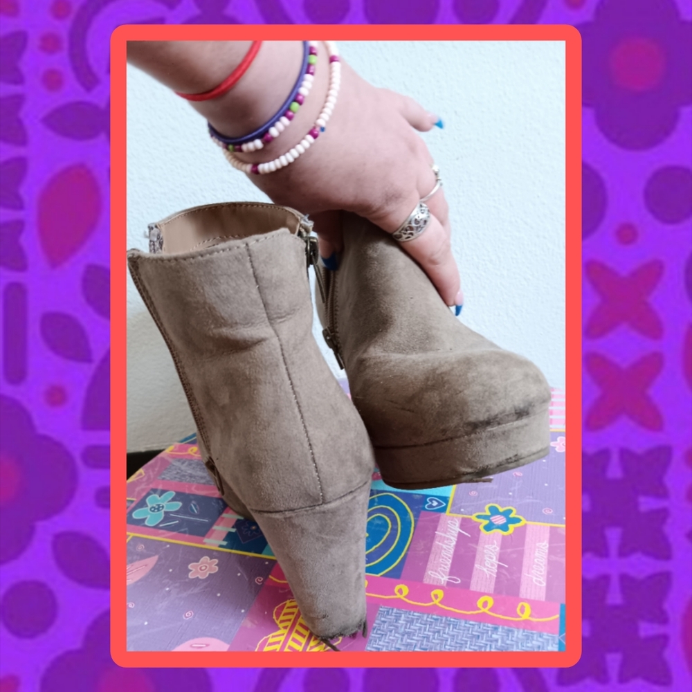 Platform Wedges - Picture 2 of 3